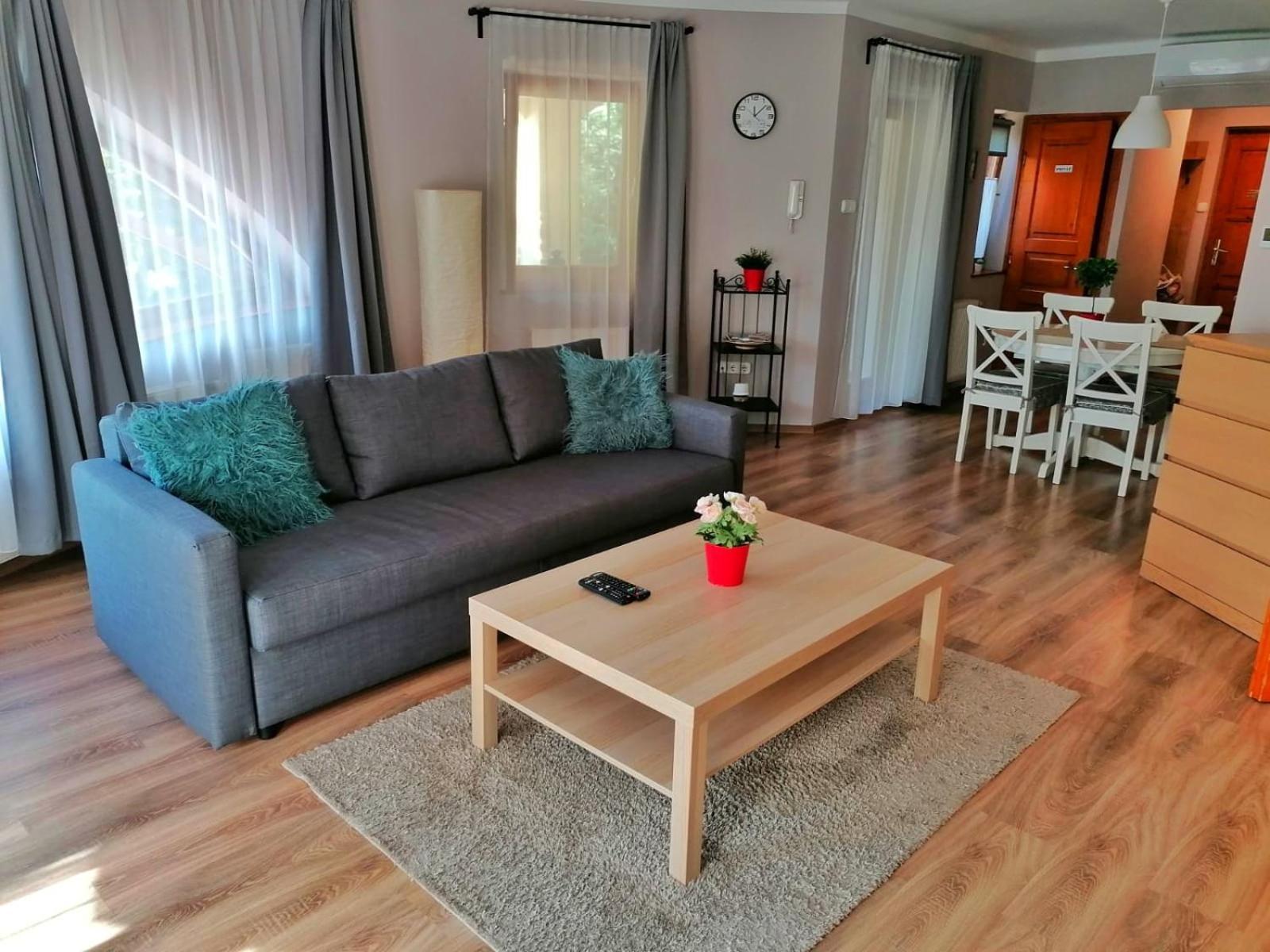Pannonia Apartman Естергом Екстериор снимка